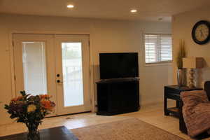 Foyer entrance featuring recessed lighting