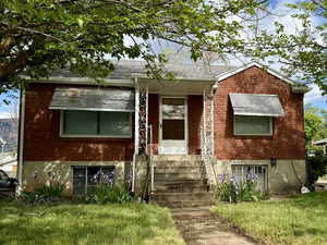 Photo 1 of 3374  PORTER AVE