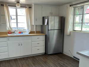 Photo 8 of 3374  PORTER AVE