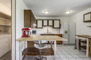Photo 5 of 447 N WALL ST