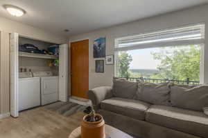 Photo 17 of 447 N WALL ST