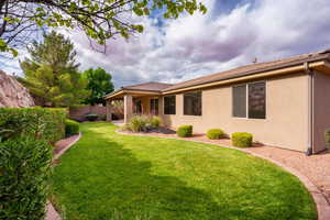 Photo 35 of 8 S ARROYO DR