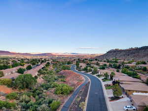 Photo 37 of 8 S ARROYO DR