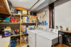 Washroom with washer and dryer