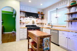 Photo 11 of 2763 N HILLS DR