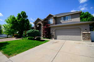 Photo 2 of 2763 N HILLS DR