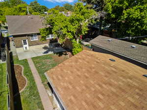 Aerial view of property and surrounding area