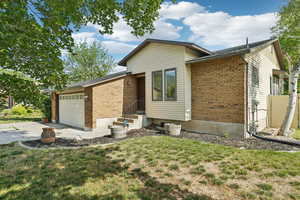 Photo 3 of 678 E 1475 S