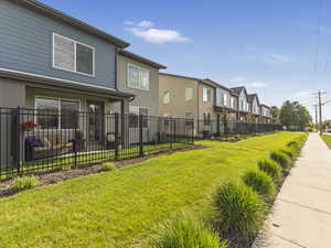 View of yard with a residential view