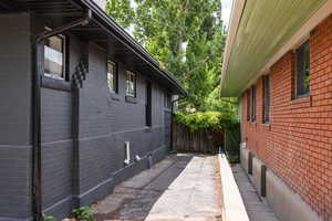 Photo 2 of 1190 E SHERMAN AVE