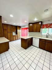 Photo 12 of 558 E CENTER ST