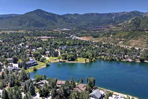 Bird's eye view of a water and mountain view