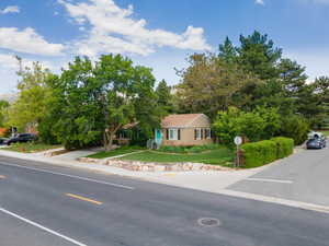 View of front of home featuring a front lawn
