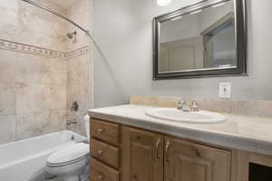 Lower Level full bath featuring travertine