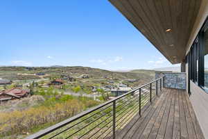 Balcony featuring a mountain view