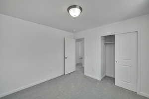 Picture of Model Hemingway. Not of current listing.