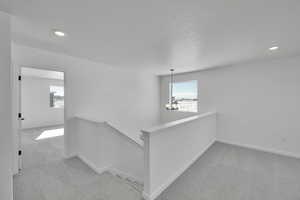 Picture of Model Hemingway. Not of current listing.