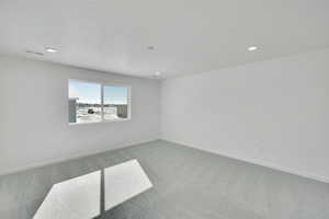 Picture of Model Hemingway. Not of current listing.