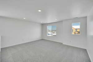 Picture of Model Hemingway. Not of current listing.