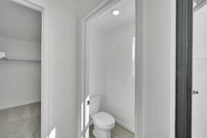 Picture of Model Hemingway. Not of current listing.