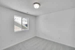 Picture of Model Hemingway. Not of current listing.