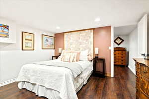 Large Bedroom, New Paint, Laminate Wood Flooring, Walk In Closet
