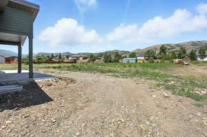 View of yard featuring a mountain view