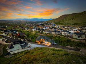 Aerial View. Looking East. Amazing views. Green, private, quiet!