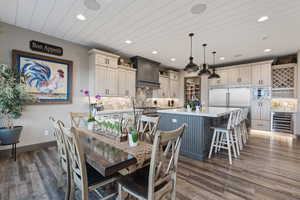 Dining and Kitchen!