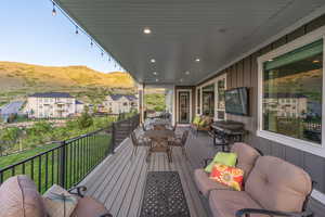 Deck. Views Views Views