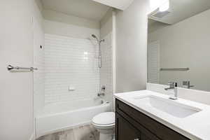 Photo 16 of 170 E BELMONT AVE #B8