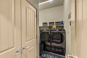 Washroom with washer and dryer