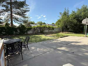 View of patio / terrace with outdoor dining area