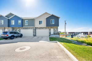 Photo 2 of 20 S WALKER LN