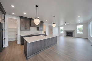 Photo 9 of 789 W SUMMERHILL LN