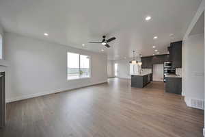 Photo 8 of 789 W SUMMERHILL LN