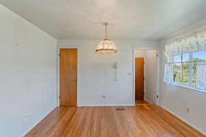 Photo 7 of 1460  CANYON DR