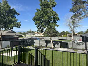 View of home's community featuring a residential view and a mountain view