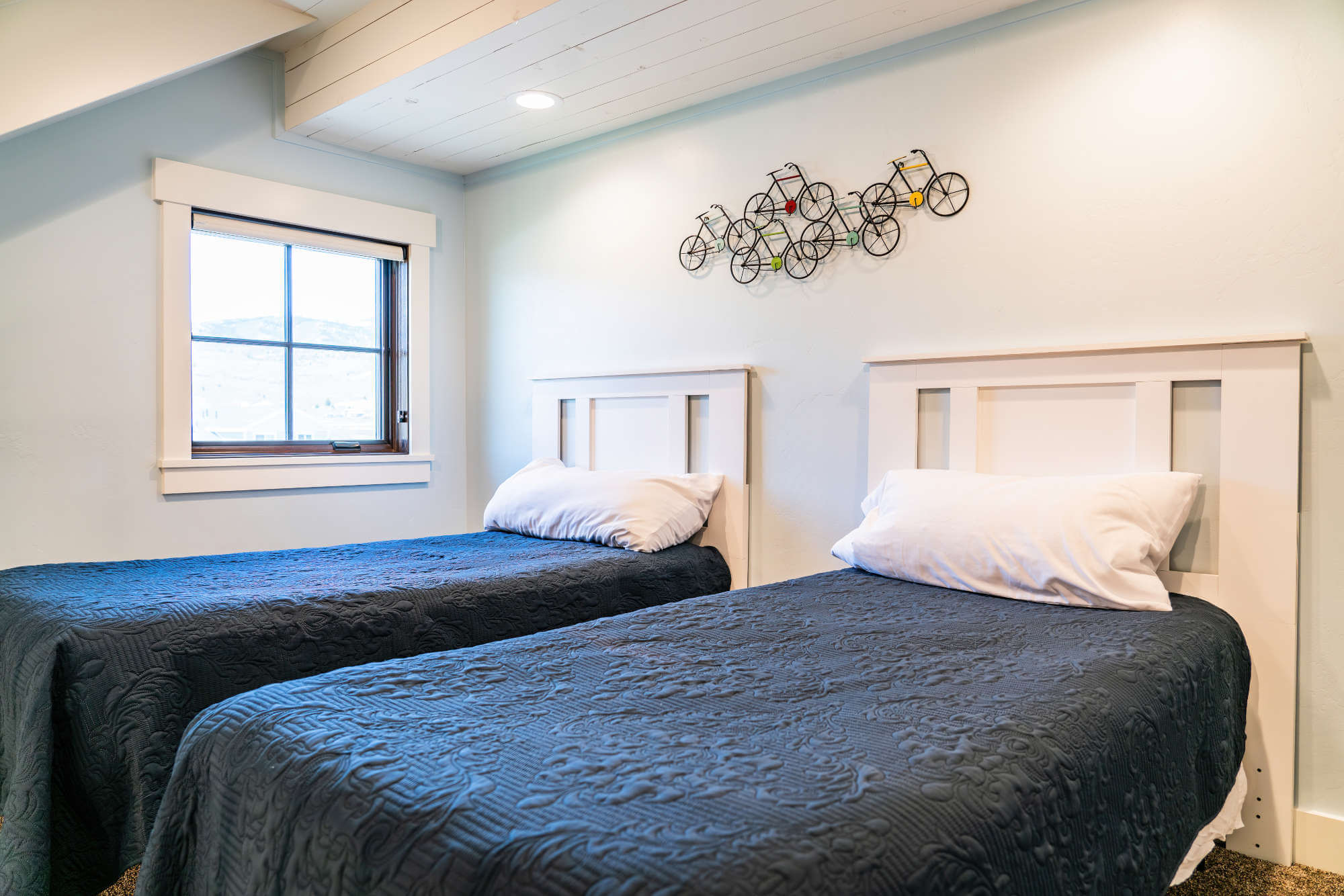 Bedroom with recessed lighting