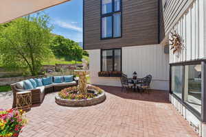 View of patio / terrace with outdoor lounge area