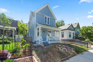 View of front of property featuring a porch