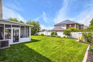 2nd View of Screened in Porch and Yard