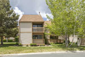 Photo 1 of 67  VANTAGE CT