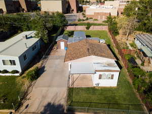 Photo 6 of 476  CLIFFVIEW DR