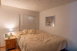 back unit bedroom