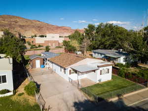 Photo 5 of 476  CLIFFVIEW DR