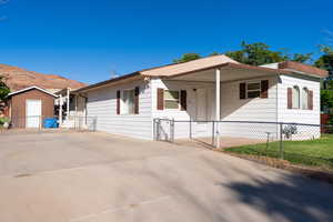 Photo 4 of 476  CLIFFVIEW DR