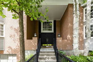 Photo 2 of 3021 E SHAKESPEARE PL