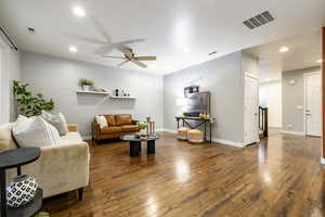 Photo 4 of 991 N ELIZABETH DR