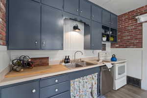 Photo 10 of 2955 S JEFFERSON AVE
